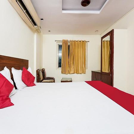 Spot On Hotel Supriya Vijayawāda Zewnętrze zdjęcie