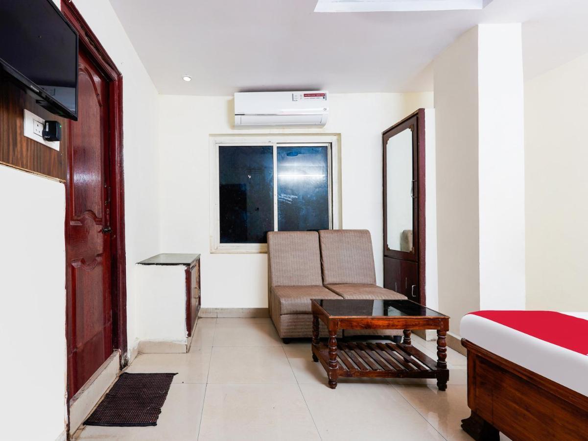 Spot On Hotel Supriya Vijayawāda Zewnętrze zdjęcie