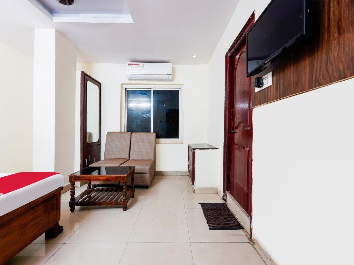 Spot On Hotel Supriya Vijayawāda Zewnętrze zdjęcie