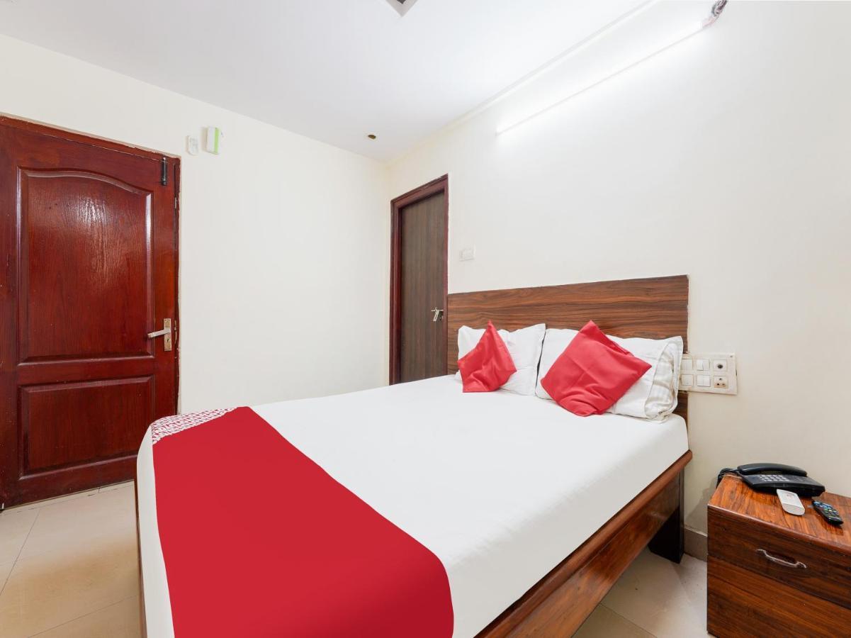 Spot On Hotel Supriya Vijayawāda Zewnętrze zdjęcie