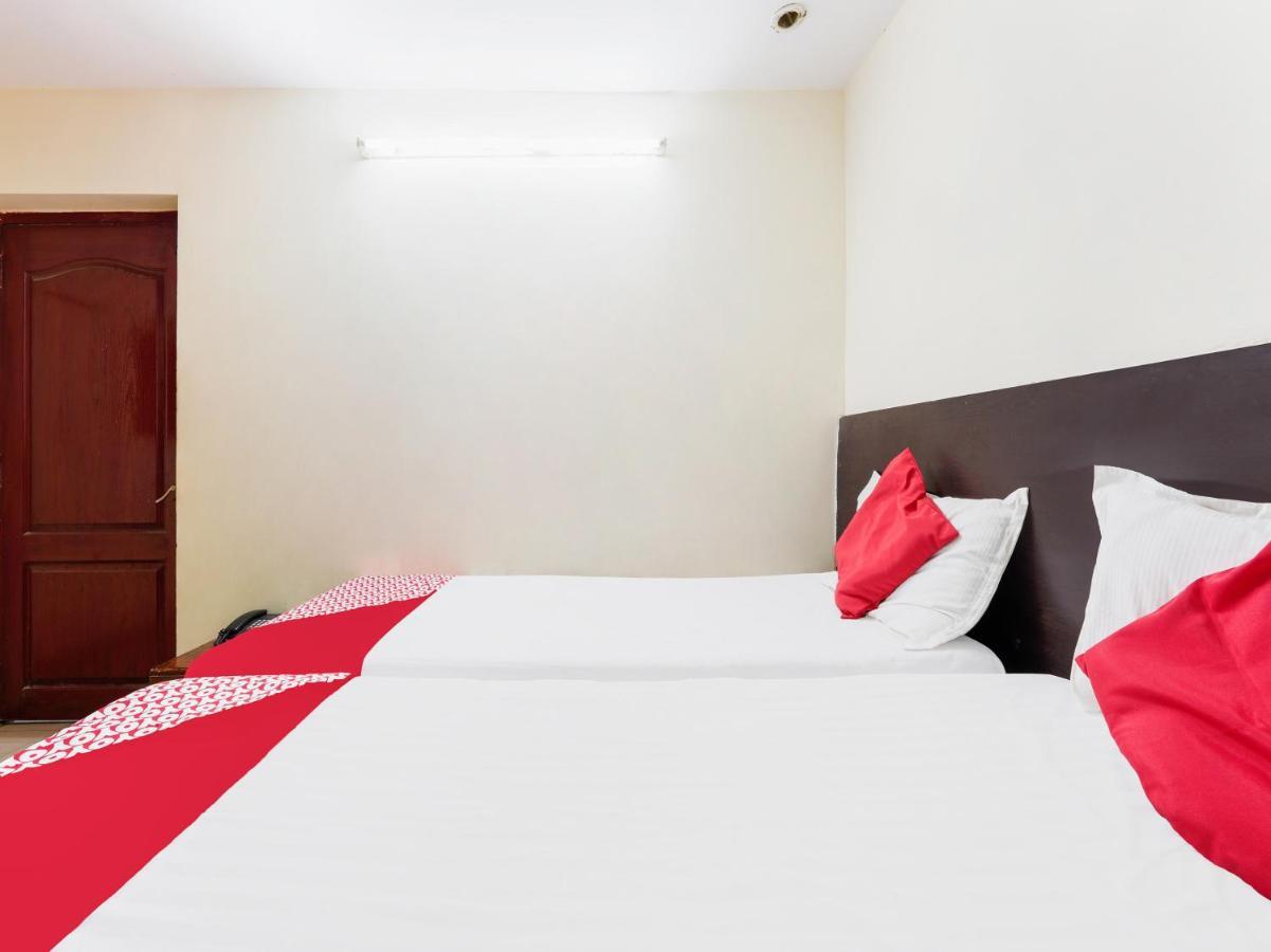 Spot On Hotel Supriya Vijayawāda Zewnętrze zdjęcie