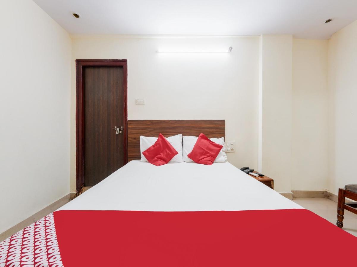 Spot On Hotel Supriya Vijayawāda Zewnętrze zdjęcie