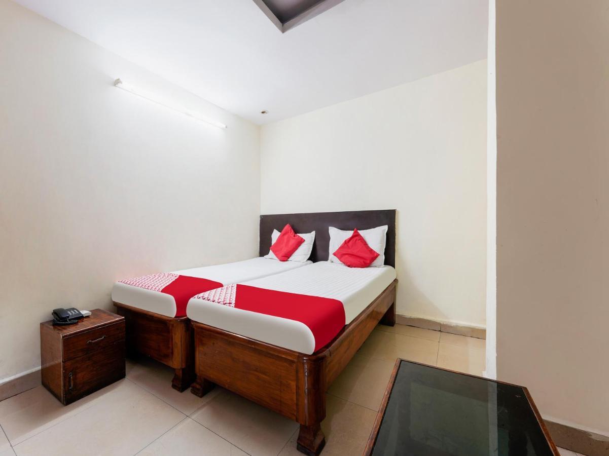 Spot On Hotel Supriya Vijayawāda Zewnętrze zdjęcie