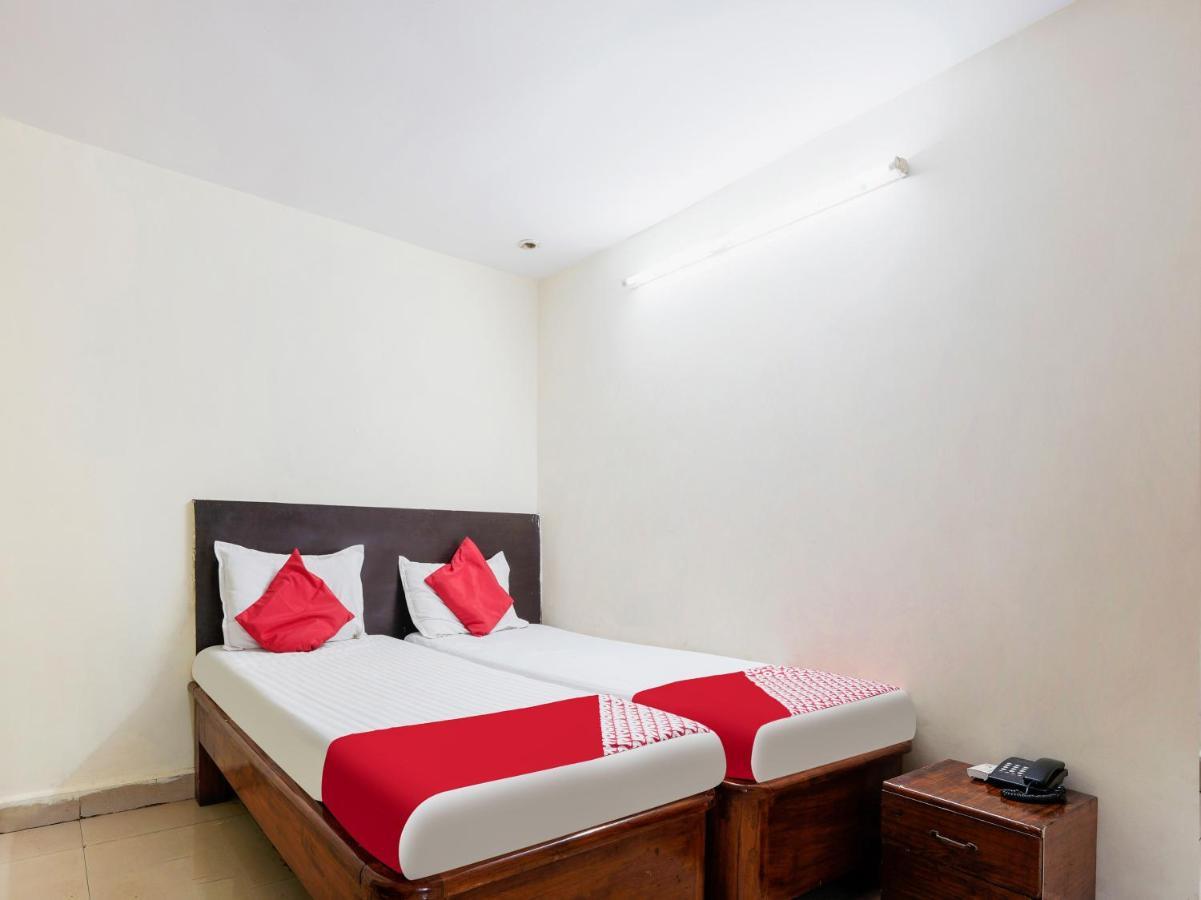 Spot On Hotel Supriya Vijayawāda Zewnętrze zdjęcie